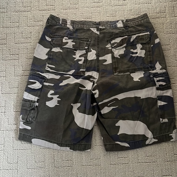 Mens shorts - Picture 3 of 3